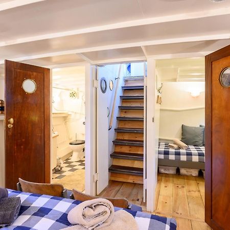 Boatapartment Animathor On Top Location Rotterdam Exterior foto